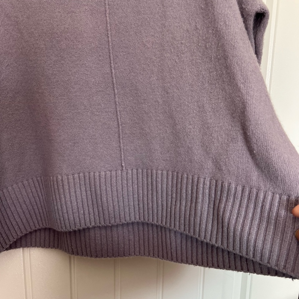 Nordstrom turtleneck sweater in a light lilac color - Picture 6 of 7